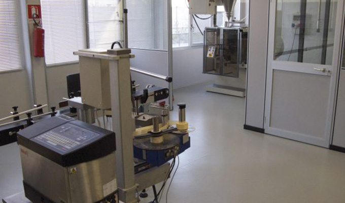 Promin – Foto dei laboratori Integratori Naturali Promin